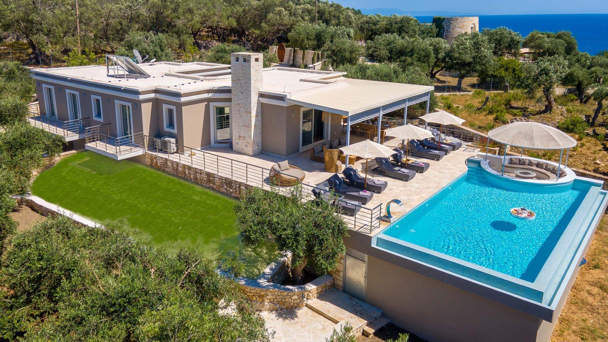 Designer Villa, Private Pool & Sea Views